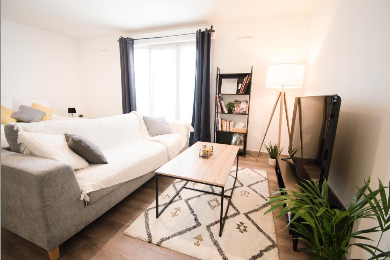 Joli Studio Tout Confort A 2 Pas De La Gare Poissy Ngoại thất bức ảnh