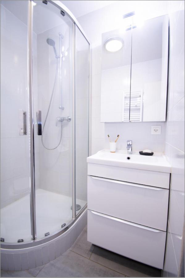 Joli Studio Tout Confort A 2 Pas De La Gare Poissy Ngoại thất bức ảnh